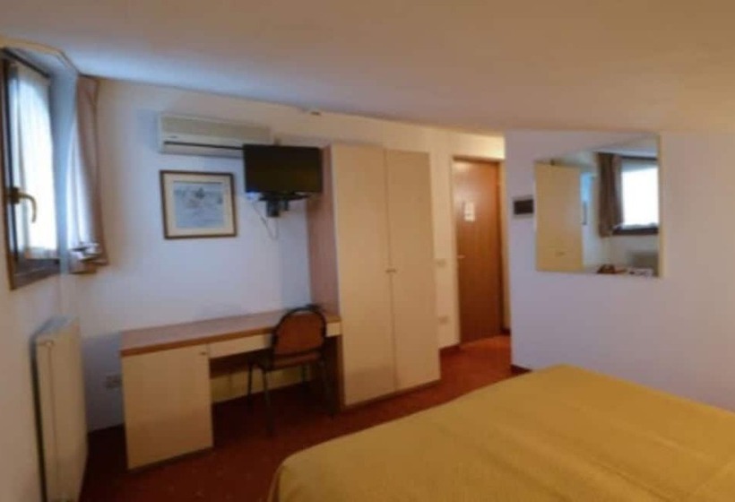 스탠다드 룸, Due Ragni