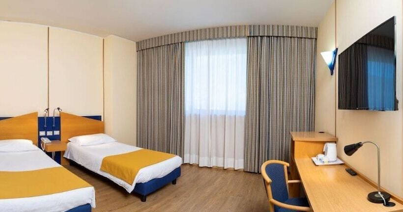 חדר סטנדרט, Express Aosta East