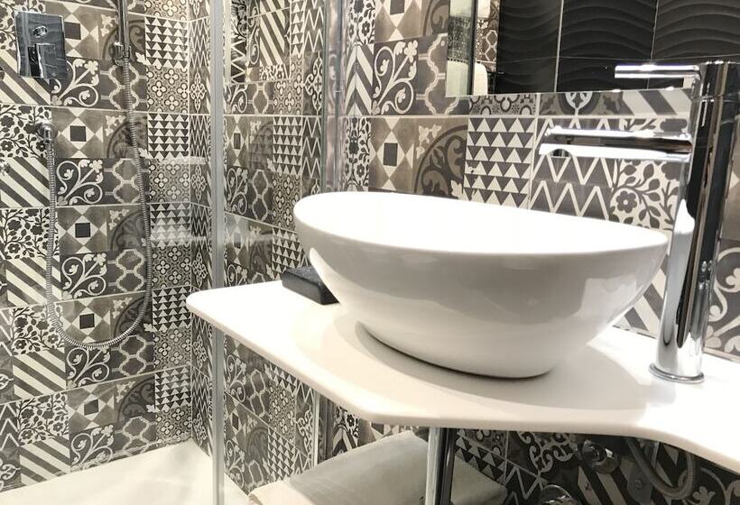 اتاق استاندارد یک نفره, Mec