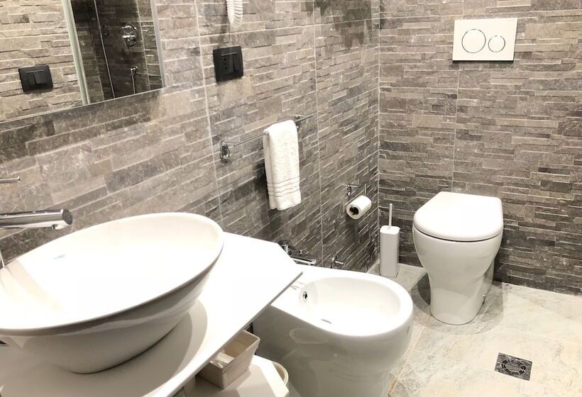 اتاق استاندارد یک نفره, Mec