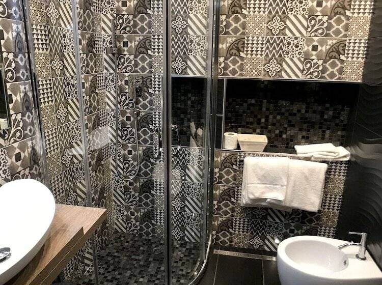 اتاق استاندارد, Mec