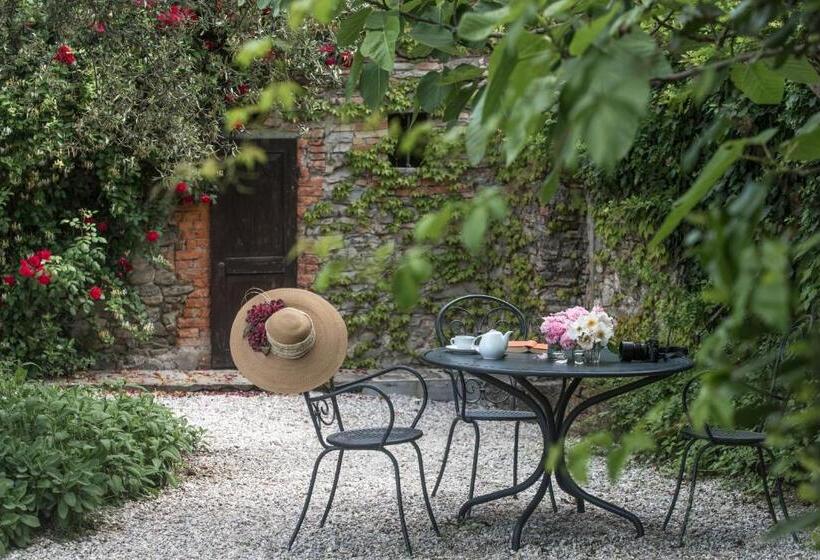 جناح ديلوكس, Monsignor Della Casa Country Resort & Spa