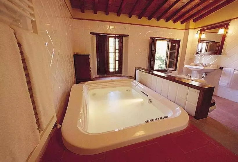 Sviitti Poreallas, Monsignor Della Casa Country Resort & Spa