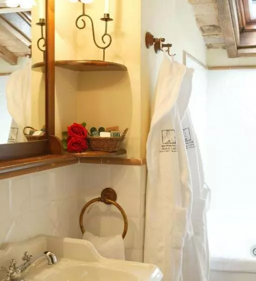 Superior-perhehuone, Monsignor Della Casa Country Resort & Spa