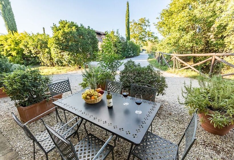 غرفة عائلية, Monsignor Della Casa Country Resort & Spa