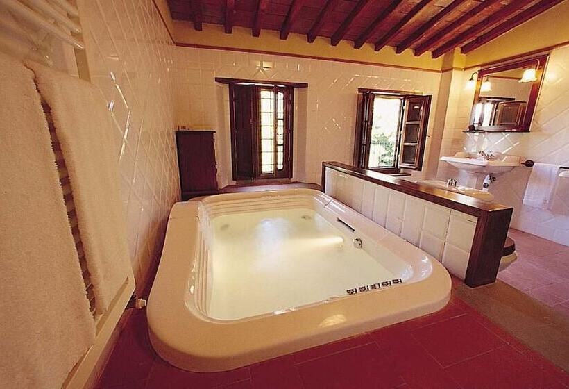 جناح مزود بجاكوزى, Monsignor Della Casa Country Resort & Spa