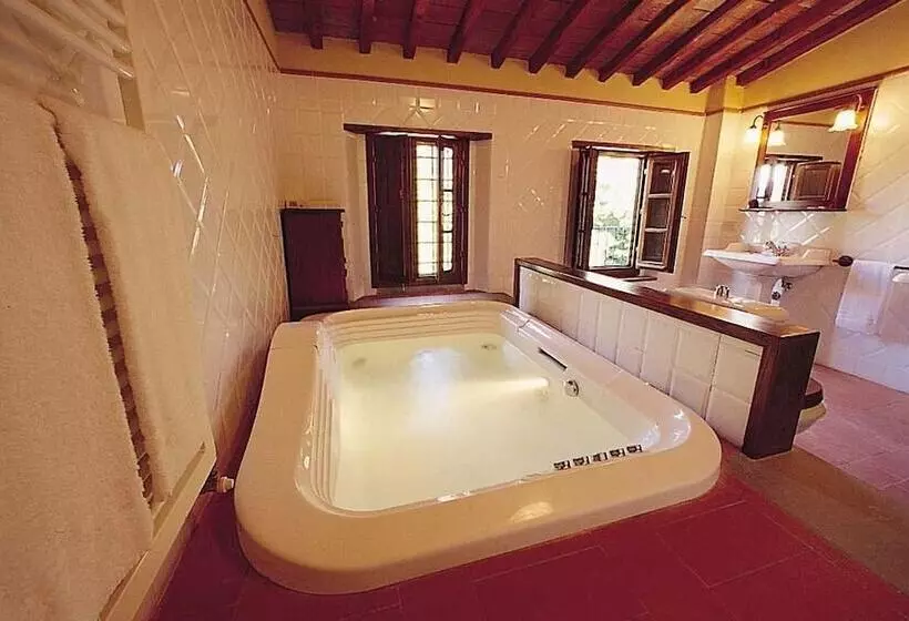 Sviitti Poreallas, Monsignor Della Casa Country Resort & Spa