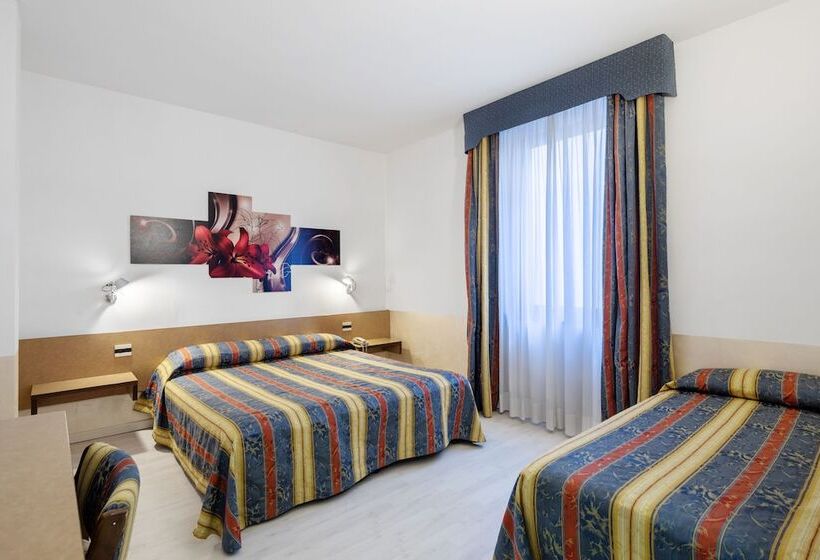 Номер Стандарт, Plaza