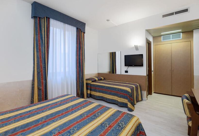 Номер Стандарт, Plaza