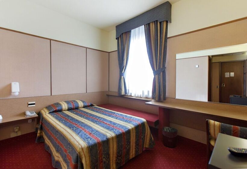 Номер Стандарт Индивидуальный, Plaza