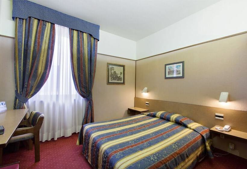 Номер Стандарт Индивидуальный, Plaza