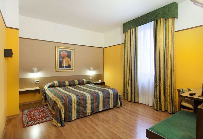 Номер Стандарт, Plaza