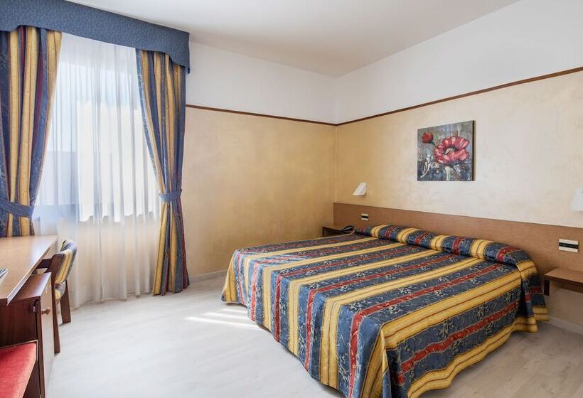 Номер Стандарт, Plaza