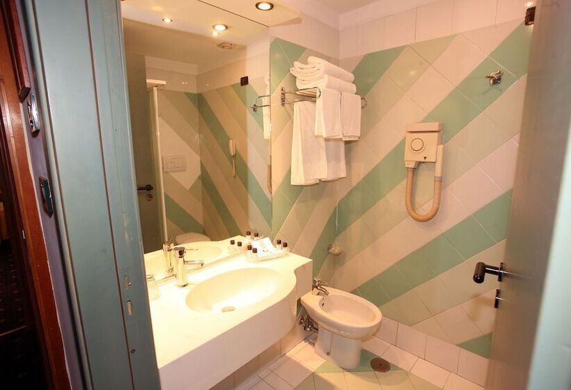 חדר סטנדרט, Quadrifoglio