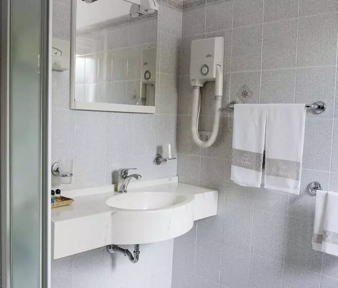 اتاق استاندارد, Redebora