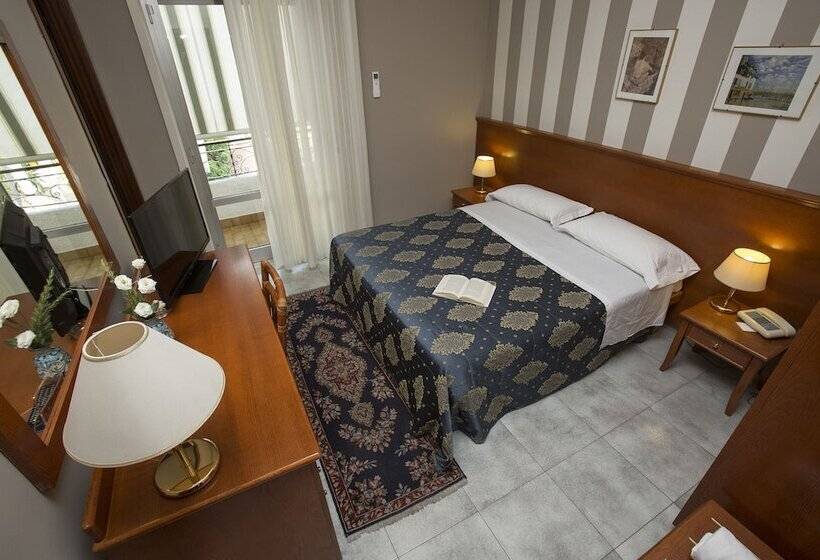 エコノミールーム, Redebora