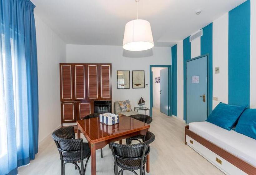Family Suite, Regina Urban Beach