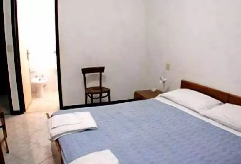 اتاق استاندارد, Serafino