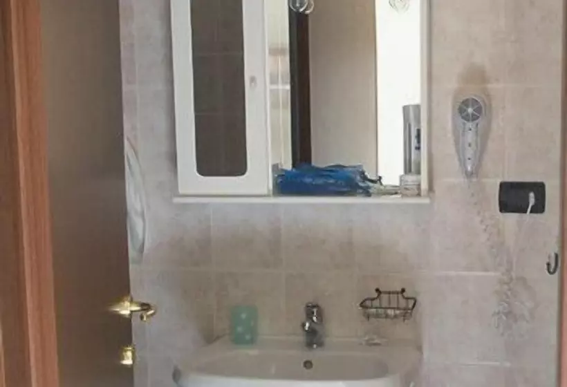 اتاق استاندارد, Serafino