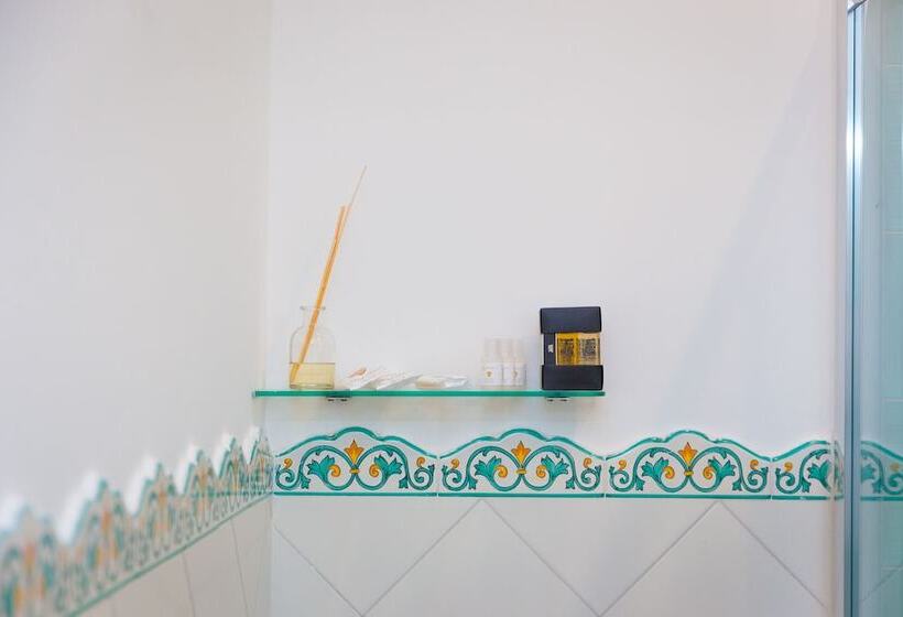 스탠다드 룸, Sorrento City