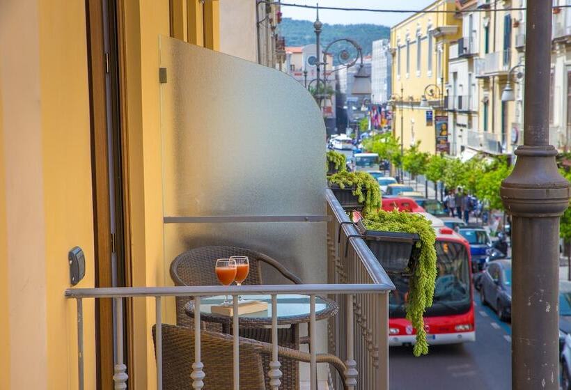 스탠다드 룸, Sorrento City
