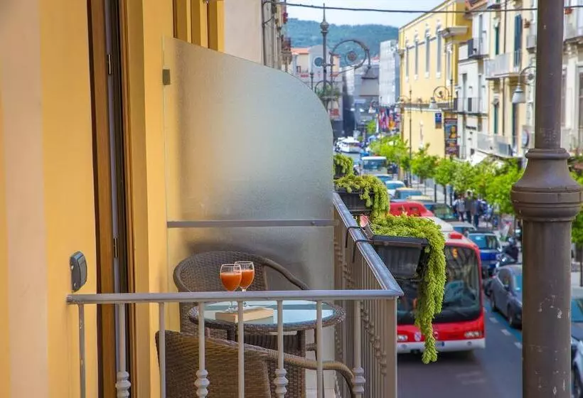 اتاق استاندارد, Sorrento City