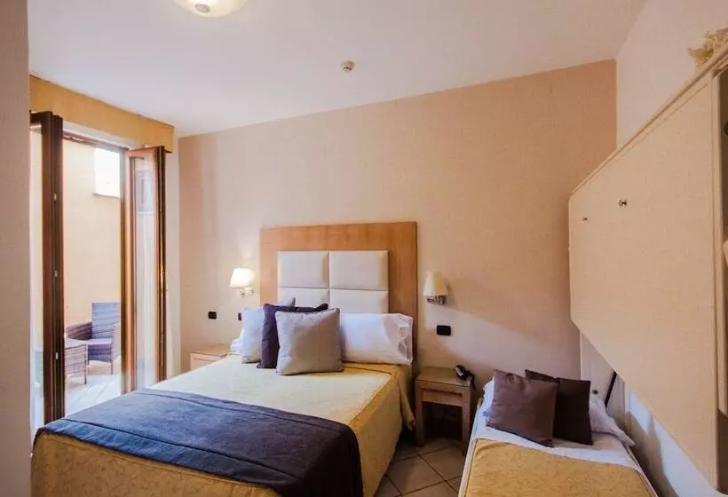 اتاق استاندارد چهار تخته, Sorrento City