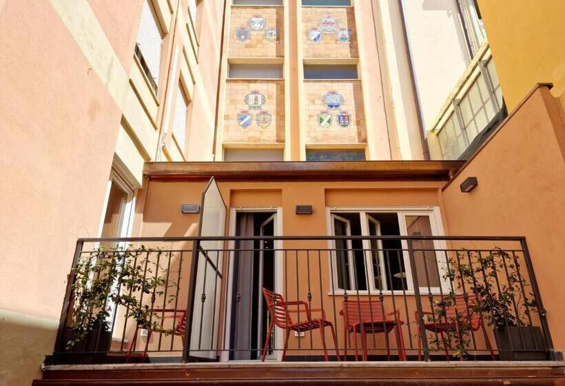 חדר משפחתי, Stella Del Mare