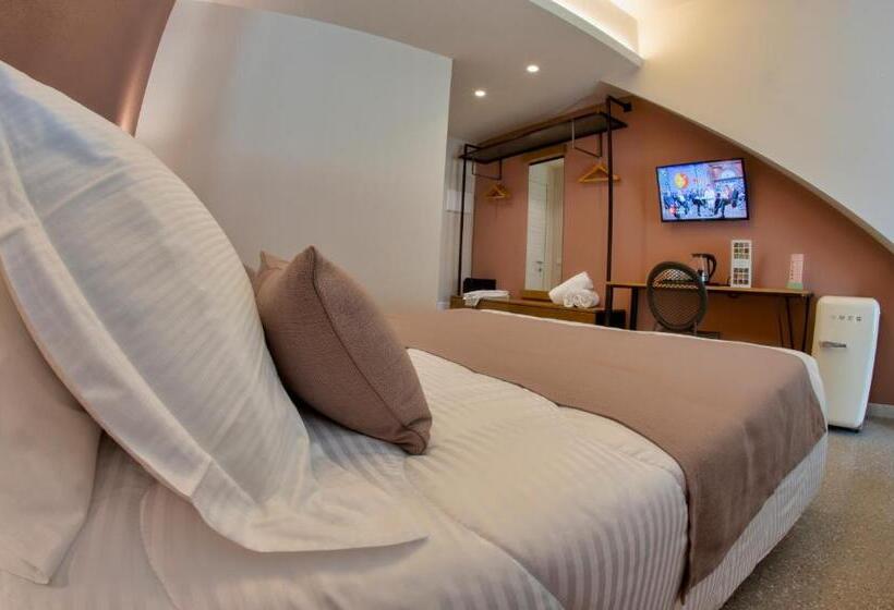 סוויטת ג'וניור עם מרפסת, Stella Del Mare