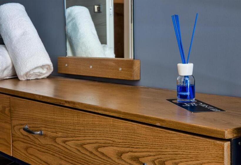 סוויטת ג'וניור עם מרפסת, Stella Del Mare