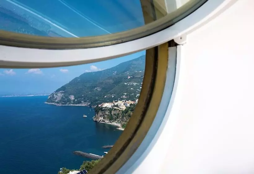 オーシャンビュースタンダードルーム, Torre Barbara