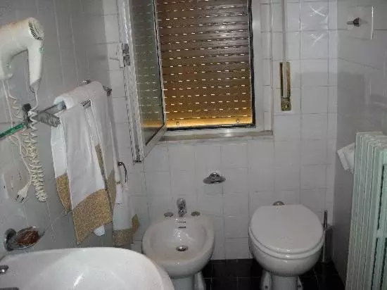 اتاق استاندارد یک نفره, Vienna