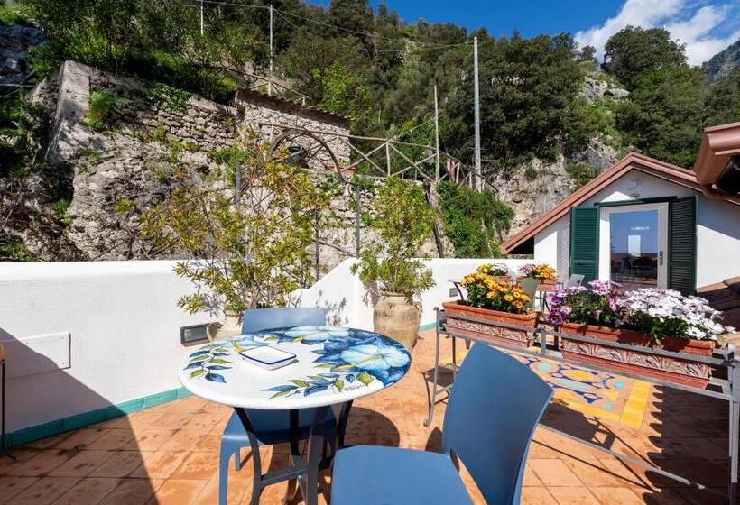 바다 전망 디럭스 3인룸, Villa Annalara Charme And Relax