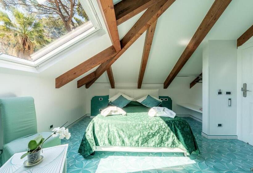 Номер Deluxe Вид на Море с Балконом, Villa Annalara Charme And Relax