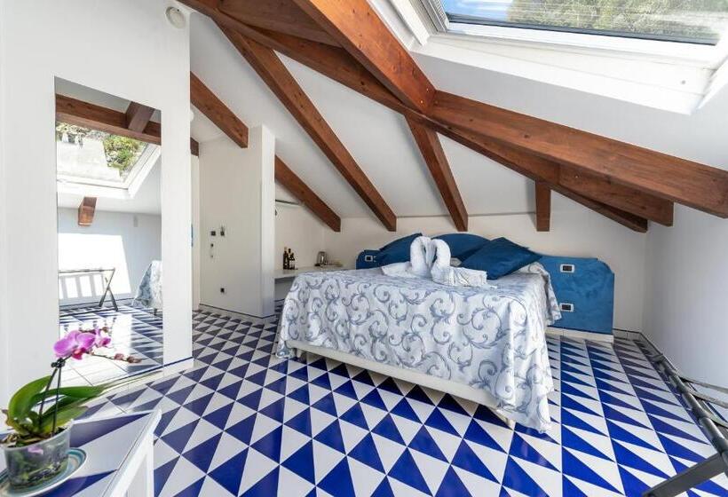 Трехместный Номер Deluxe Вид на Море, Villa Annalara Charme And Relax