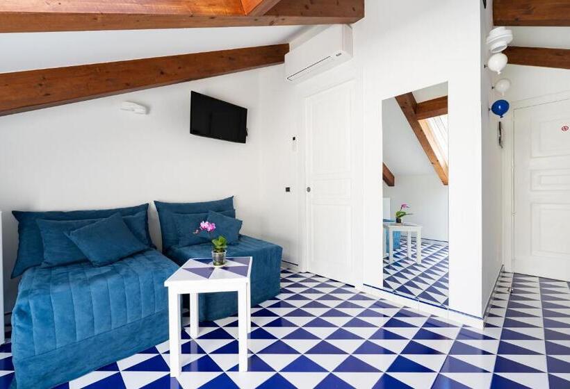 바다 전망 디럭스 3인룸, Villa Annalara Charme And Relax