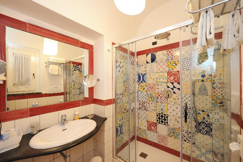 디럭스 트리플 룸, Villa Annalara Charme And Relax