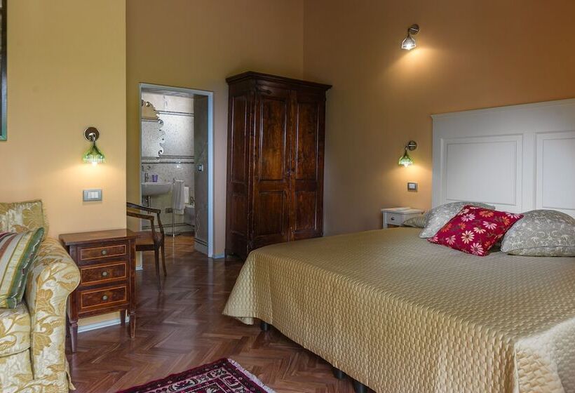 اتاق استاندارد سه نفره, Villa Volpi