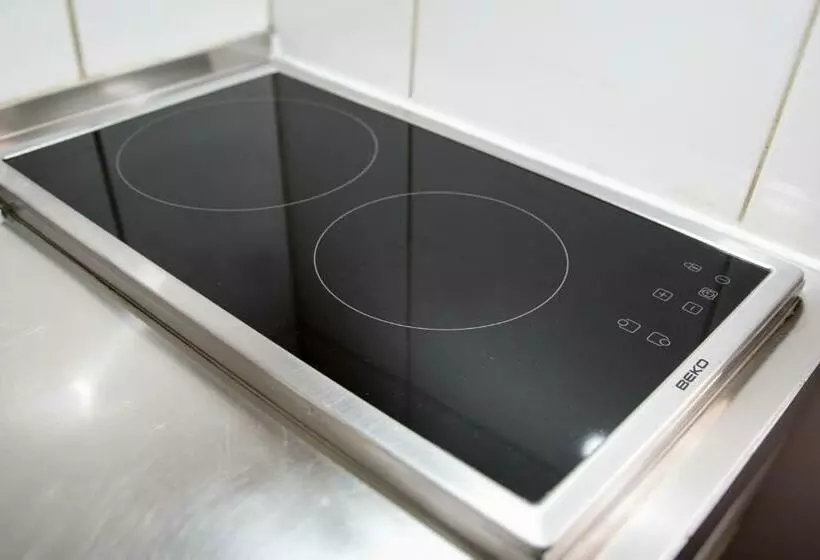 استودیوی استاندارد, Apartamentos Oro Blanco