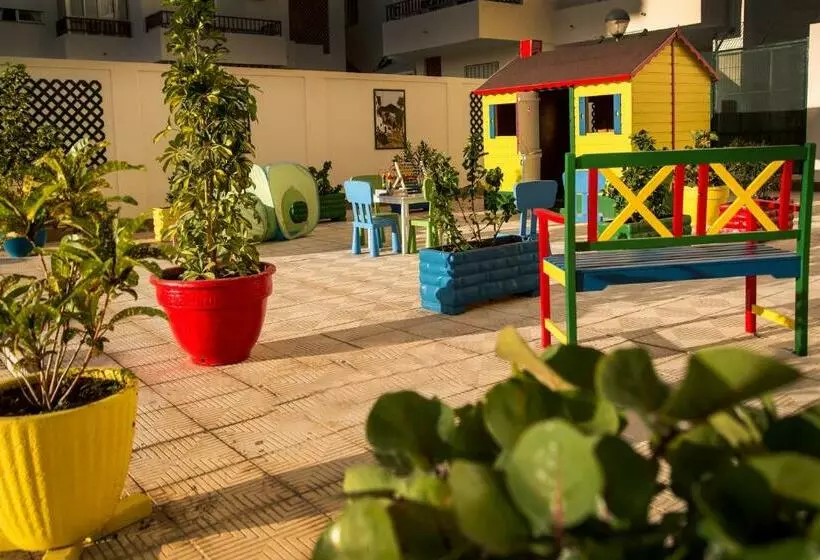 استودیوی استاندارد, Apartamentos Oro Blanco