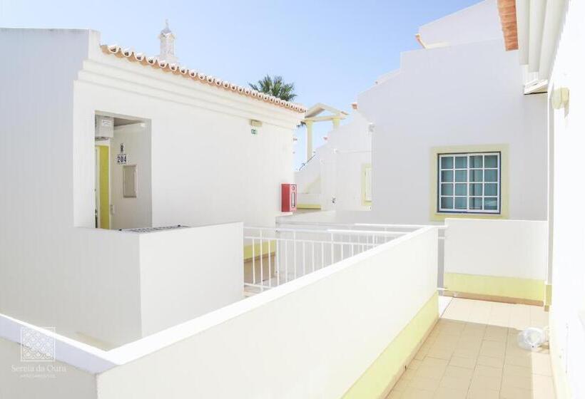 プールビューのバルコニー付１ベッドルームアパート, Apartamentos Sereia Da Oura