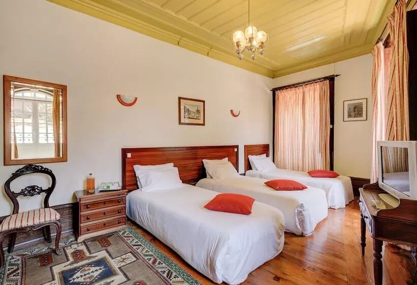 اتاق استاندارد سه نفره, Casa Das Tilias Historic House