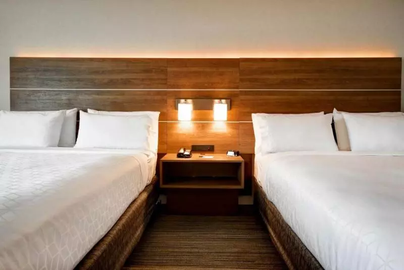 اتاق استاندارد با تخت بزرگ, Comfort Inn & Suites