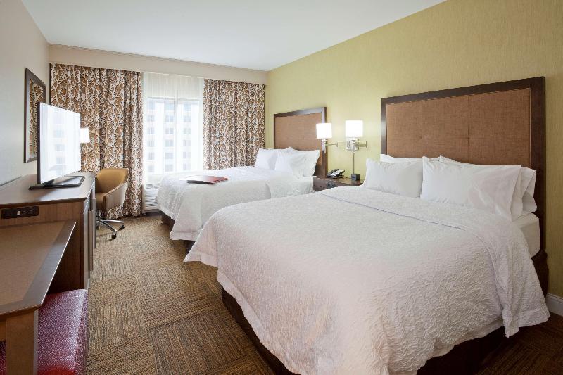 스위트 킹사이즈 침대, Comfort Inn & Suites