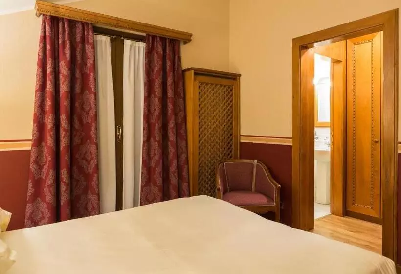 اتاق استاندارد یک نفره, Gran Baita Hotel & Wellness