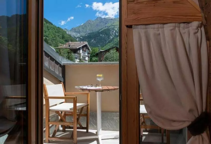 سوئیت جونیور با تراس, Gran Baita Hotel & Wellness