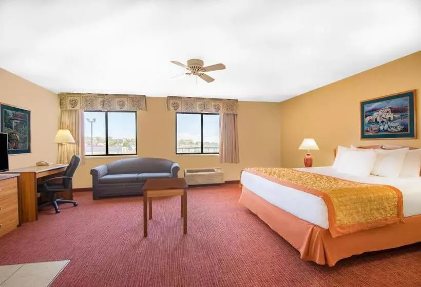 Deluxe Suite King Bed, Hawthorn Suites By Wyndham Albuquerque