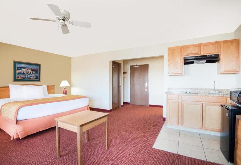 Люкс Deluxe Кровать Кинг, Hawthorn Suites By Wyndham Albuquerque