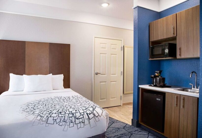 Семейный Номер, La Quinta Inn And Suites By Wyndham At Watiki Waterpark