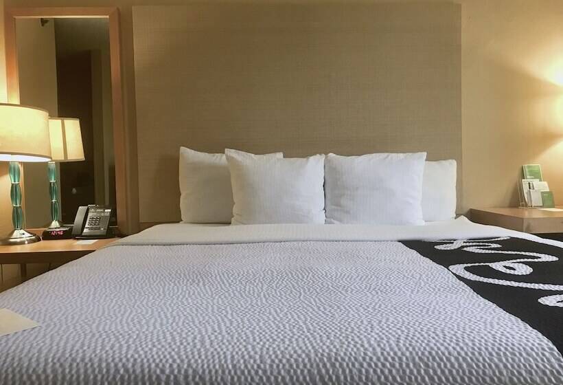 غرفة قياسية لذوى الاحتياجات الخاصة, La Quinta By Wyndham West Palm Beach Airport